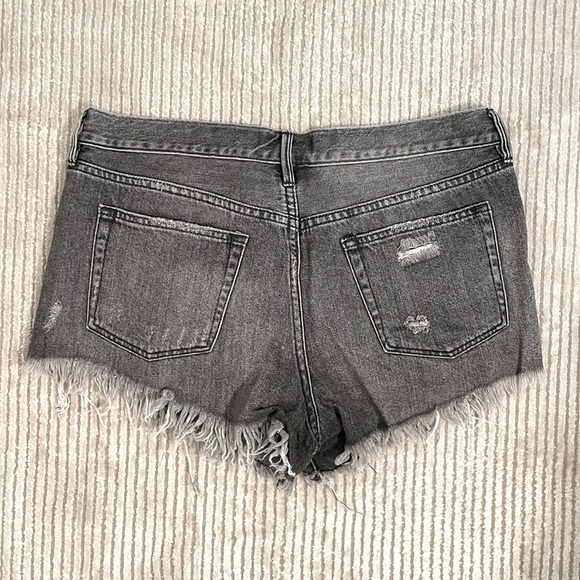Free People WE THE FREE Jean Shorts in Gray/Washed Black - Size: 29 - Picture 2 of 3